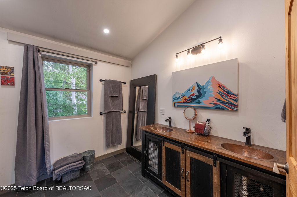 2057 CORNER CREEK Lane 2, Jackson, WY 83001 photo 23