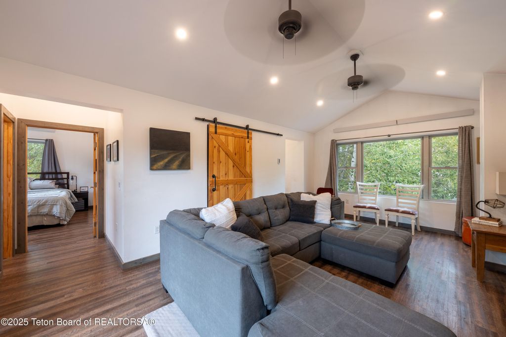 2057 CORNER CREEK Lane 2, Jackson, WY 83001 photo 8