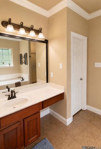 13720 Parkway Dr, Denham Springs, LA 70726