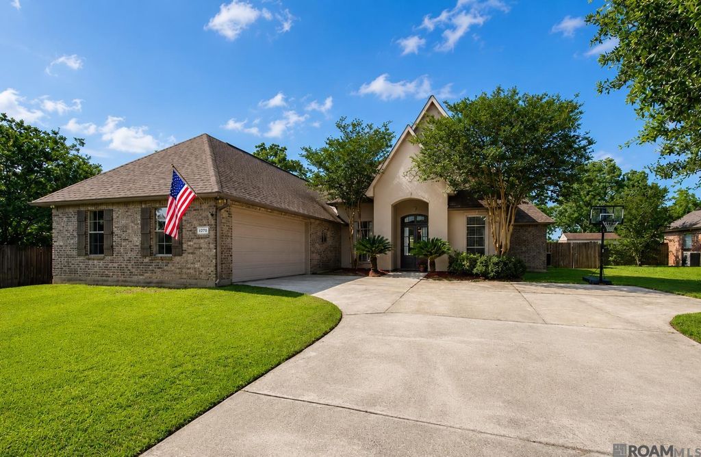 13720 Parkway Dr, Denham Springs, LA 70726
