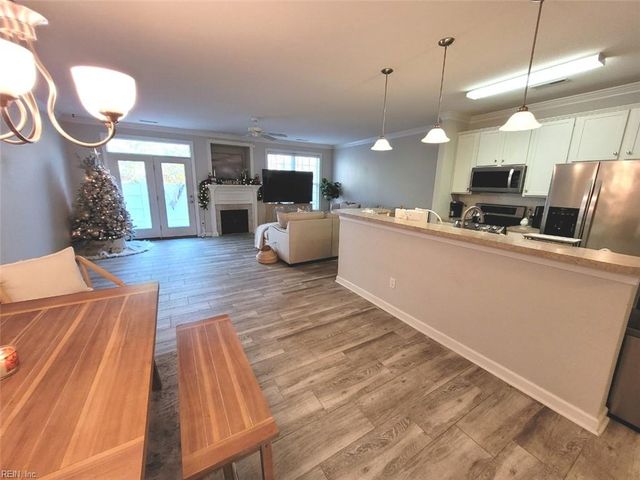 512 Fieldstone Glen WAY, Virginia Beach, VA 23454