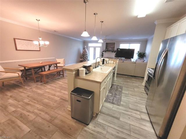 512 Fieldstone Glen WAY, Virginia Beach, VA 23454