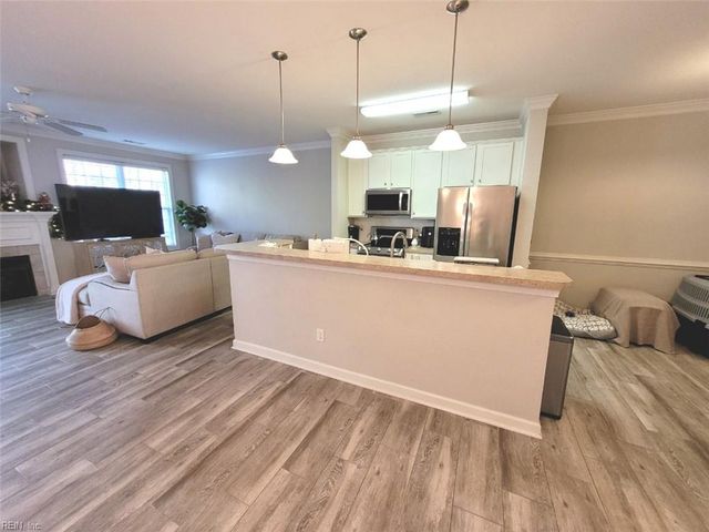 512 Fieldstone Glen WAY, Virginia Beach, VA 23454