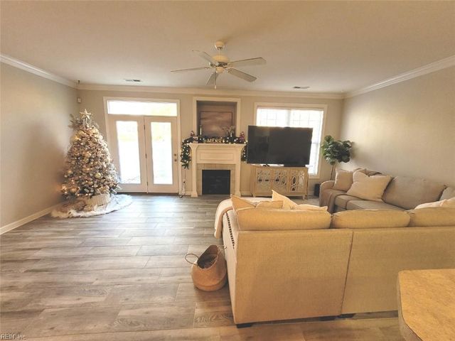 512 Fieldstone Glen WAY, Virginia Beach, VA 23454