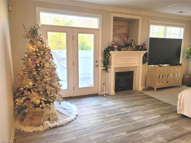 512 Fieldstone Glen WAY, Virginia Beach, VA 23454