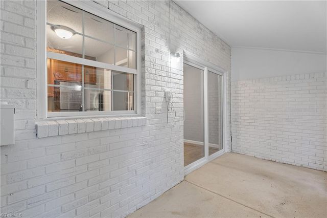 311 Salisbury Street 18, Kernersville, NC 27284