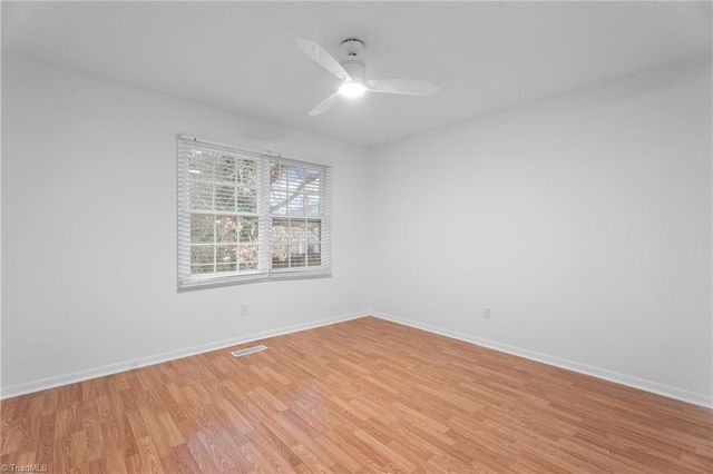 311 Salisbury Street 18, Kernersville, NC 27284