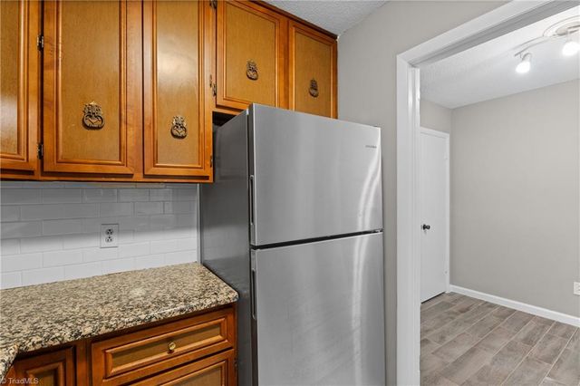 311 Salisbury Street 18, Kernersville, NC 27284