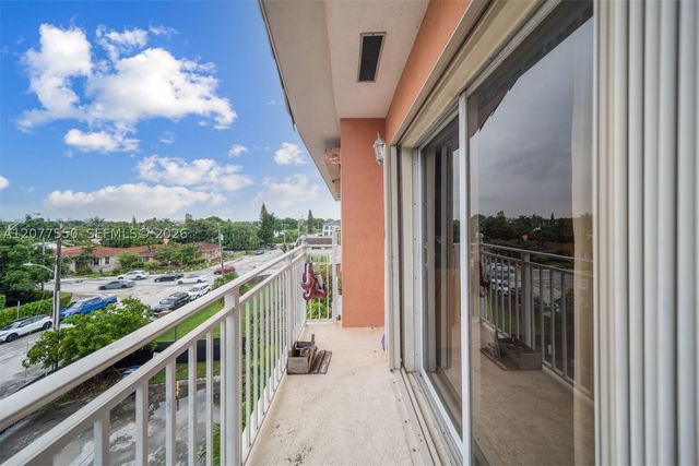 9008 Collins Ave 402, Surfside, FL 33154