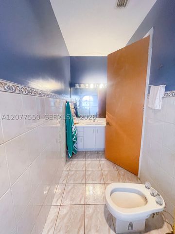 9008 Collins Ave 402, Surfside, FL 33154