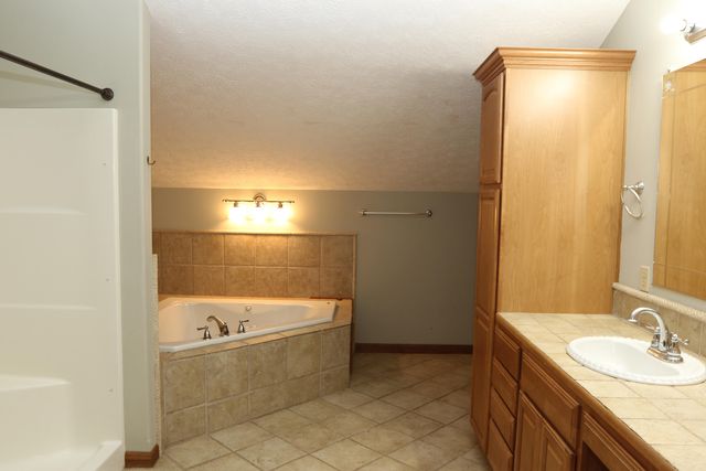 1070 Kidds Mill Road, Versailles, KY 40383
