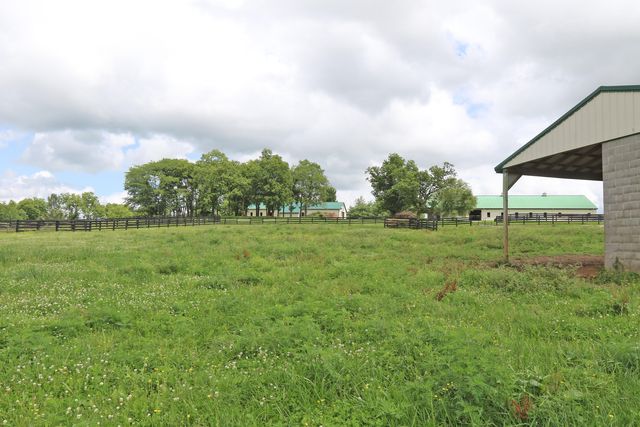 1070 Kidds Mill Road, Versailles, KY 40383
