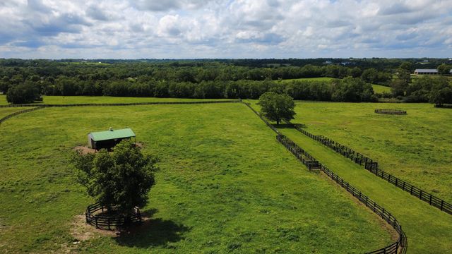 1070 Kidds Mill Road, Versailles, KY 40383