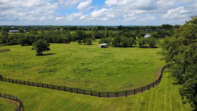 1070 Kidds Mill Road, Versailles, KY 40383