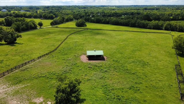 1070 Kidds Mill Road, Versailles, KY 40383