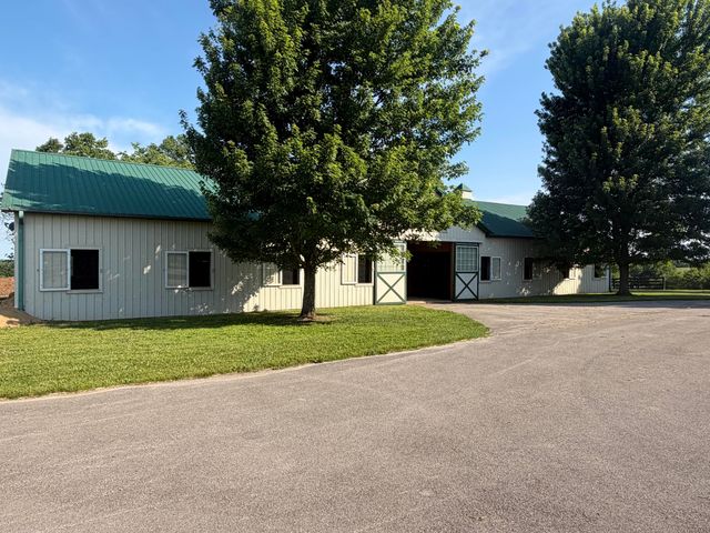 1070 Kidds Mill Road, Versailles, KY 40383