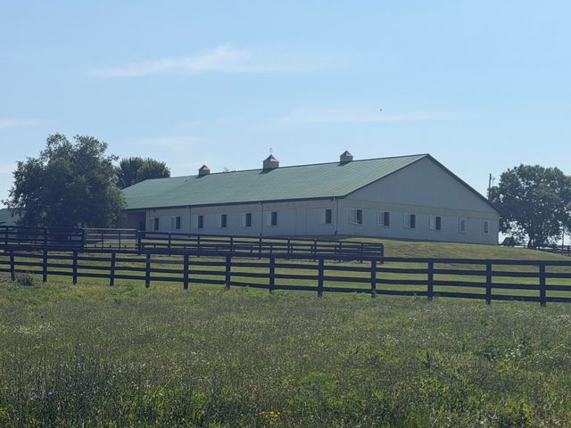 1070 Kidds Mill Road, Versailles, KY 40383