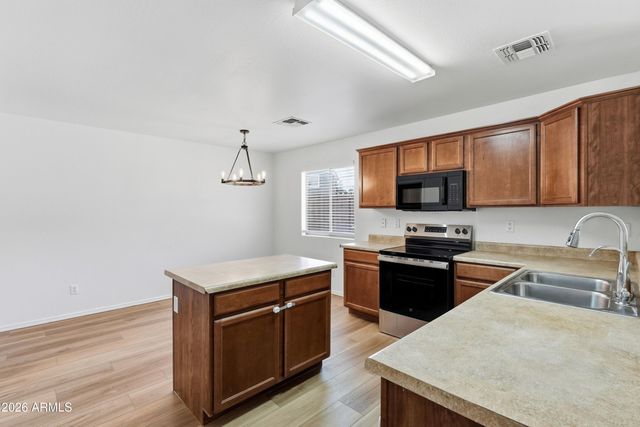 8510 W Luken Way, Tolleson, AZ 85353