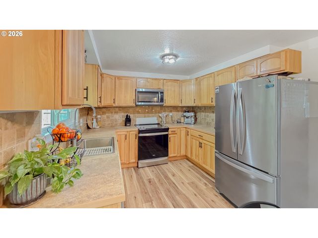 876 WELCOME Way, Eugene, OR 97402