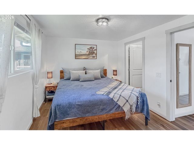 876 WELCOME Way, Eugene, OR 97402