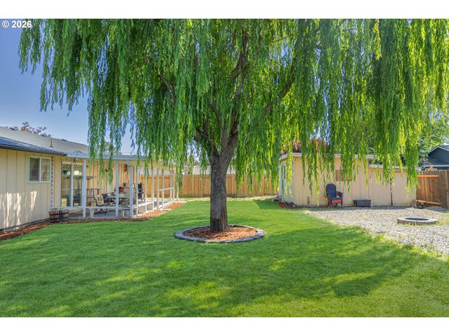 876 WELCOME Way, Eugene, OR 97402