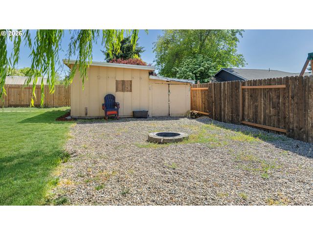 876 WELCOME Way, Eugene, OR 97402