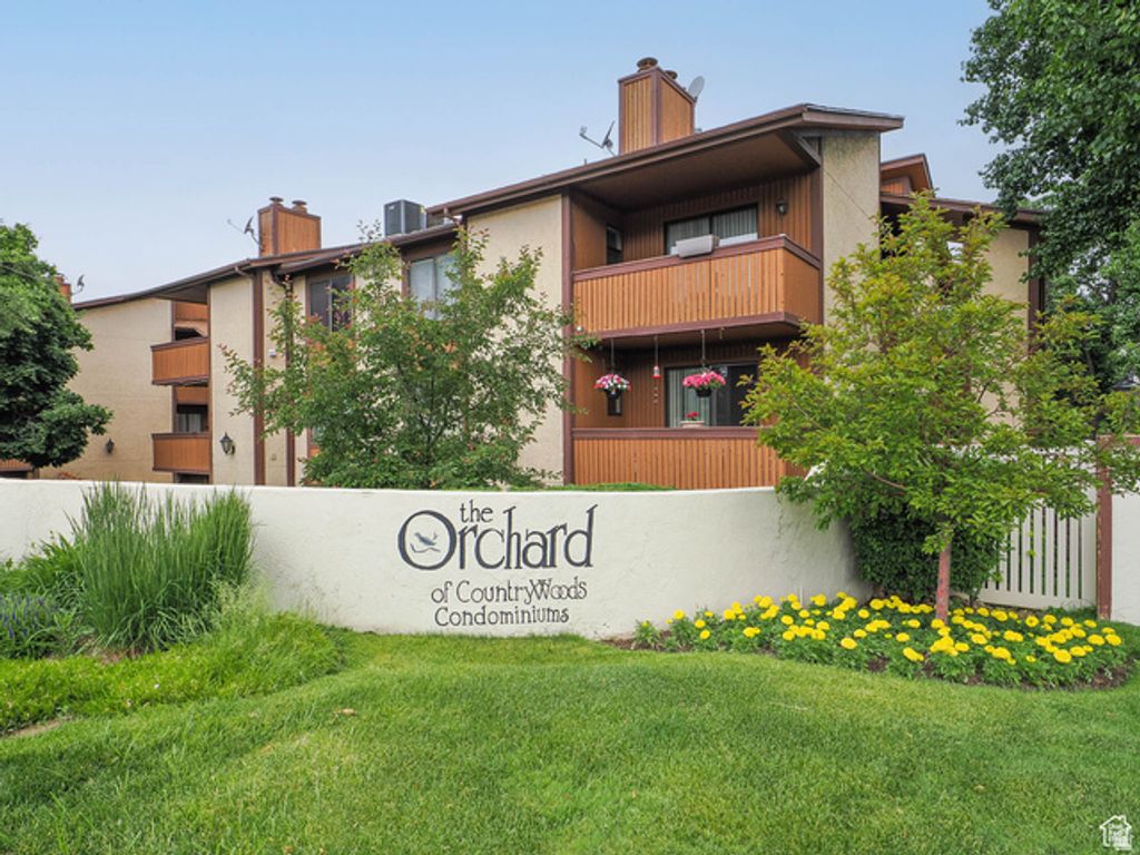 Image 1 of property listing at 6868 COUNTRYWOODS CIR #H3, Midvale, UT 84047