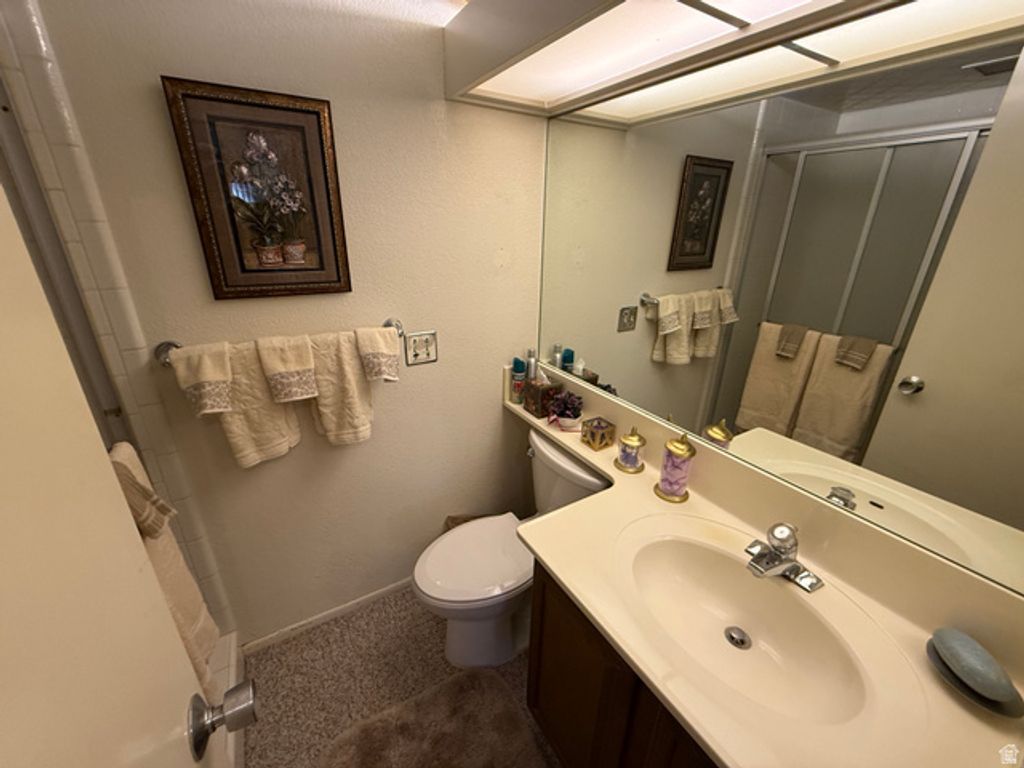 Image 12 of property listing at 6868 COUNTRYWOODS CIR #H3, Midvale, UT 84047