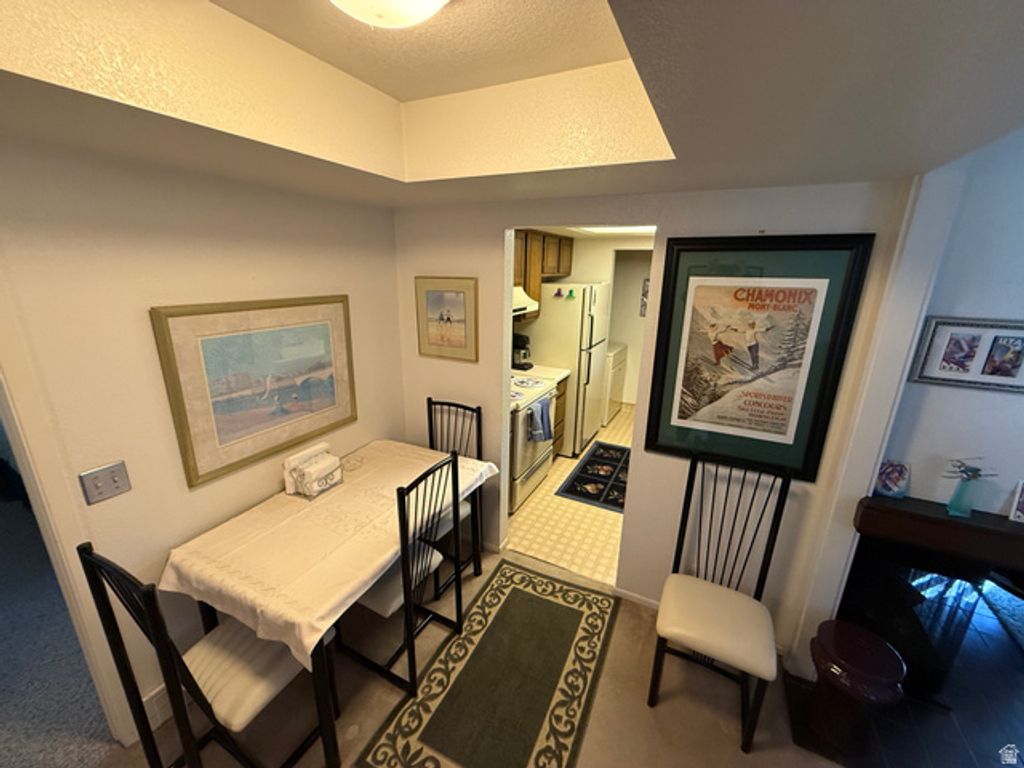 Image 14 of property listing at 6868 COUNTRYWOODS CIR #H3, Midvale, UT 84047