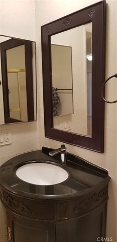 18530 Hatteras Street 102, Tarzana (los Angeles), CA 91356