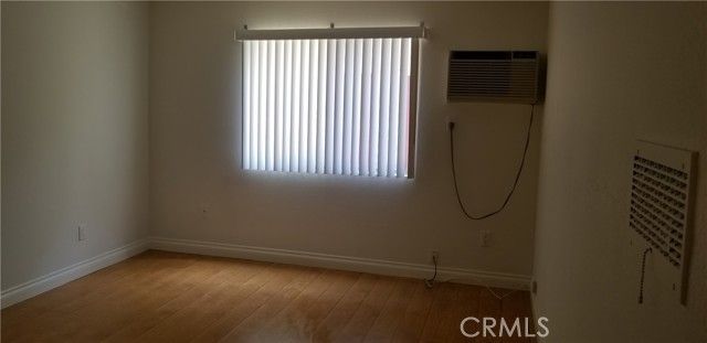 18530 Hatteras Street 102, Tarzana (los Angeles), CA 91356