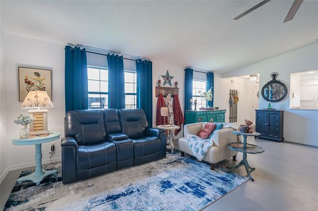 37340 DERBYSHIRE DRIVE, Zephyrhills, FL 33542