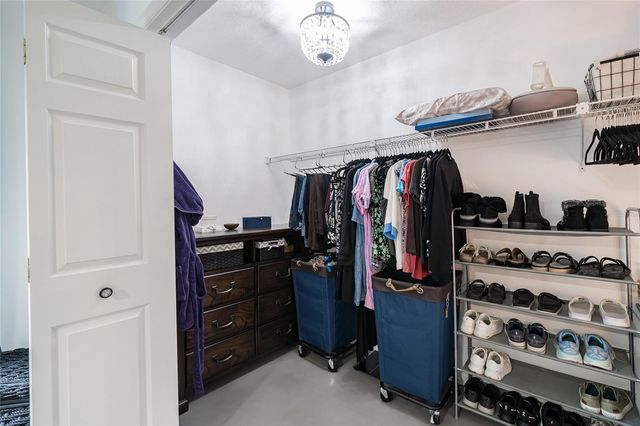 37340 DERBYSHIRE DRIVE, Zephyrhills, FL 33542