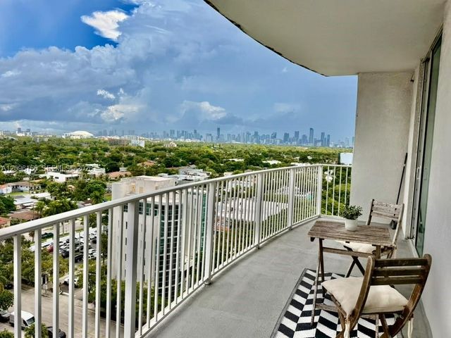 3180 SW 22nd Terrace 1208, Miami, FL 33145