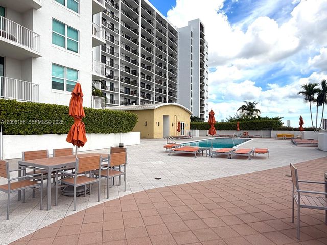 3180 SW 22nd Terrace 1208, Miami, FL 33145