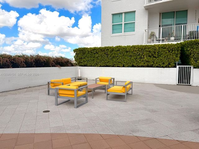 3180 SW 22nd Terrace 1208, Miami, FL 33145