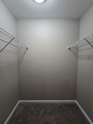 337 Bumpus Mill Rd, Oak Grove, KY 42262