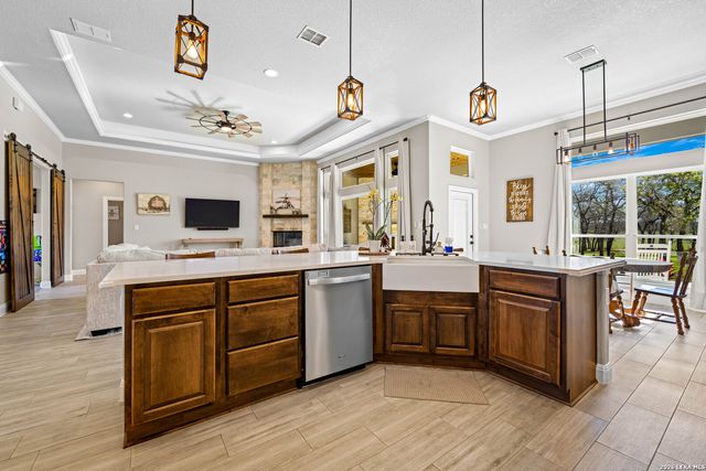 124 N Tranquility, La Vernia, TX 78121