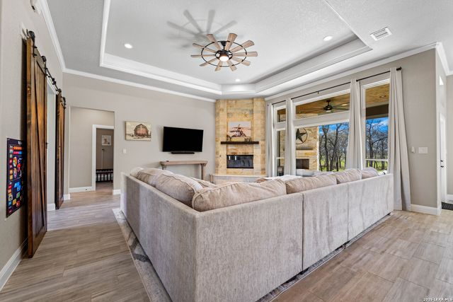 124 N Tranquility, La Vernia, TX 78121