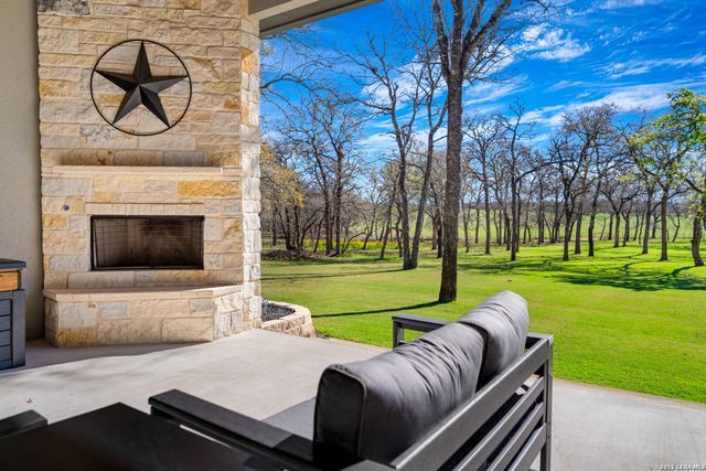 124 N Tranquility, La Vernia, TX 78121