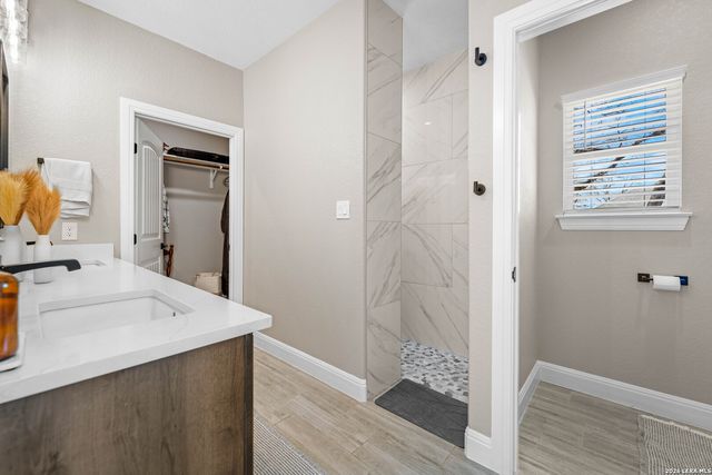 124 N Tranquility, La Vernia, TX 78121