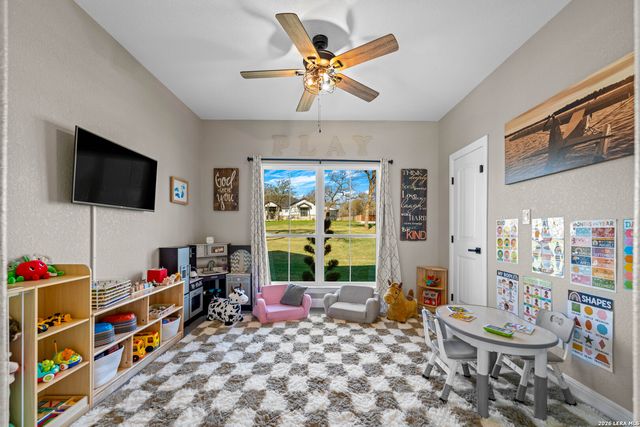 124 N Tranquility, La Vernia, TX 78121