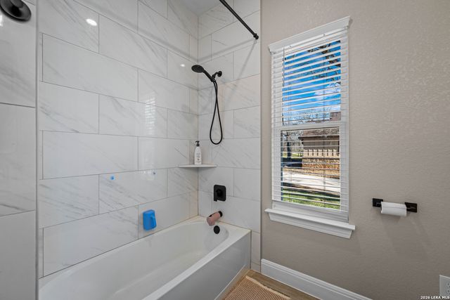 124 N Tranquility, La Vernia, TX 78121