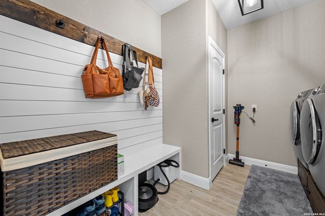 124 N Tranquility, La Vernia, TX 78121