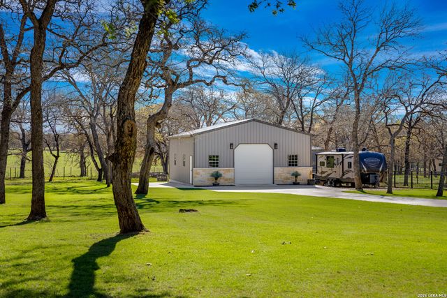 124 N Tranquility, La Vernia, TX 78121