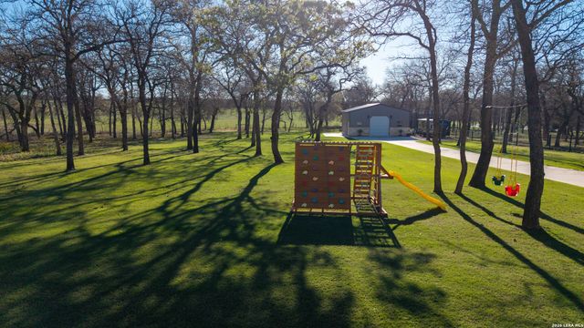 124 N Tranquility, La Vernia, TX 78121