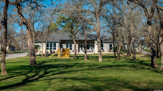 124 N Tranquility, La Vernia, TX 78121