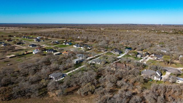 124 N Tranquility, La Vernia, TX 78121