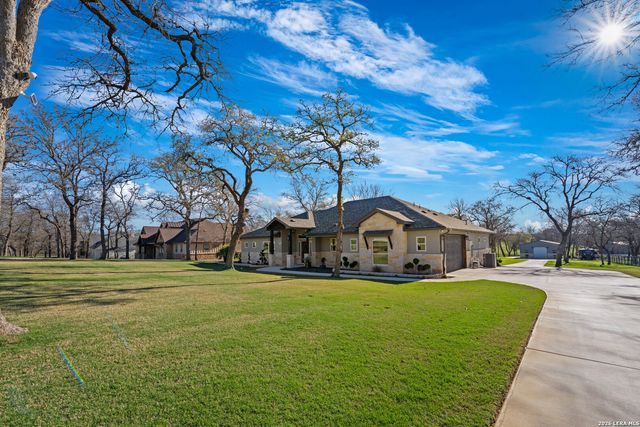 124 N Tranquility, La Vernia, TX 78121