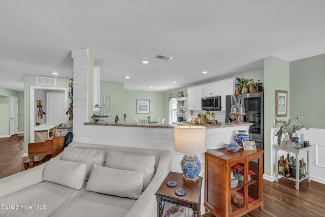 7104 Cameron Trace Drive, Wilmington, NC 28411